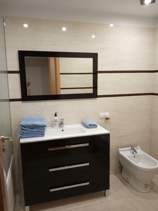 Apartamento Los Lirios Logroño Esterno foto