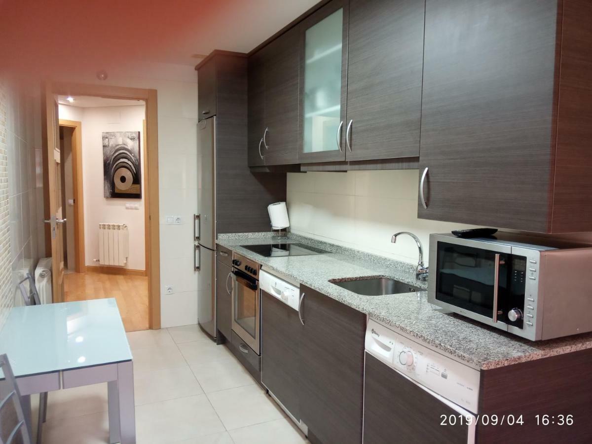 Apartamento Los Lirios Logroño Esterno foto